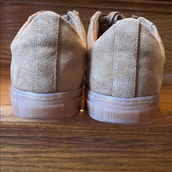 Thursday Boot Company Men’s Premier Low Top sneakers in Camel Suede Size 10.5 - Picture 3 of 13